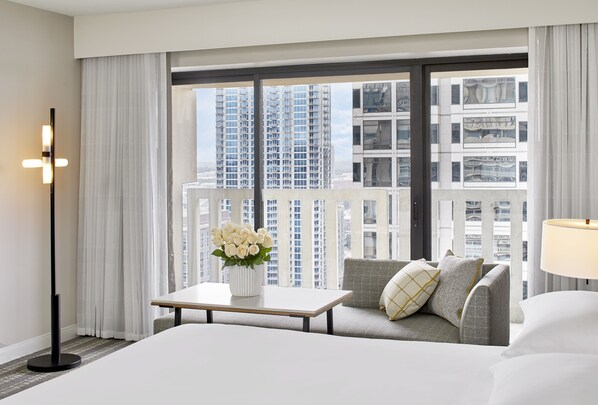 Room, 1 King Bed, Balcony, City View