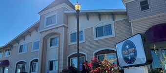 Magnuson Grand Pioneer Inn and Suites