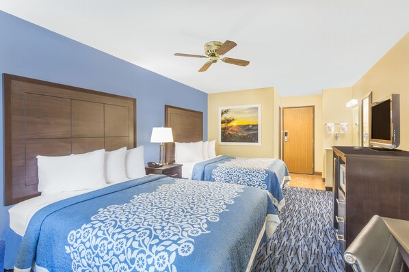 标准房, 2 张大床 | 办公桌、熨斗/熨衣板、折叠床/加床(额外收费)、免费 WiFi