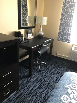Room, 1 Queen Bed, Refrigerator & Microwave | Desk, iron/ironing board, rollaway beds, free WiFi