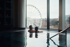 Turkish bath, body treatments, aromatherapy, hot stone massages