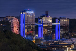 Fassade der Unterkunft – Abend/Nacht