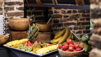 Dagelijks ontbijtbuffet (EUR 19.00 per persoon)