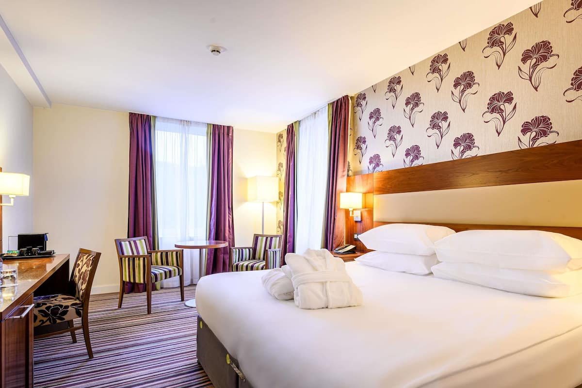 Deluxe Room, 1 King Bed