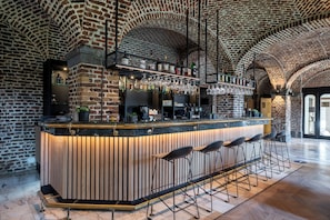 Bar (on property) - Blooma Hotel Liege Centre - Handwritten Collection (Liege)