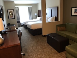Suite, Multiple Beds, Non Smoking