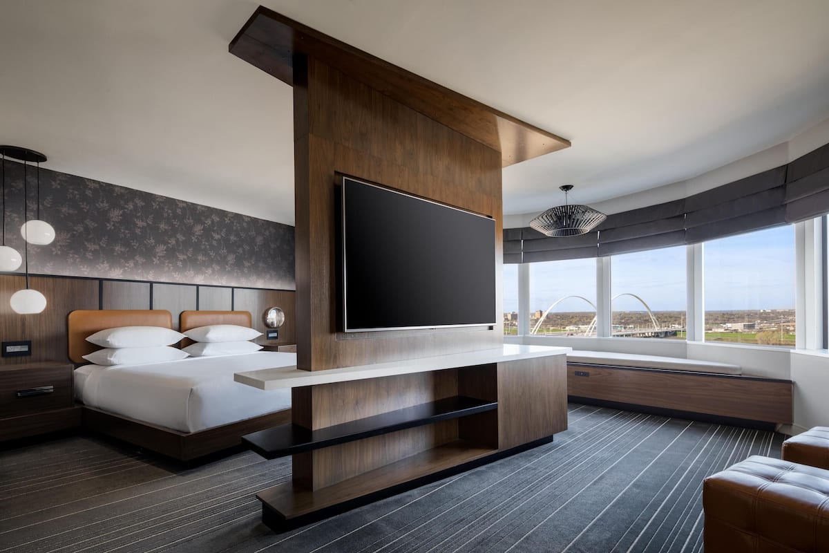 Studiosuite | Hochwertige Bettwaren, Daunenbettdecken, Pillowtop-Betten, Zimmersafe