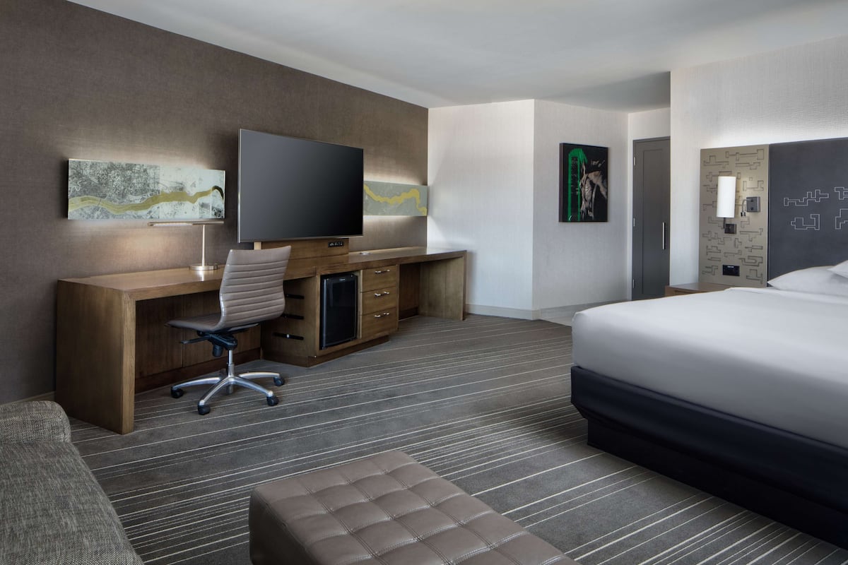 Premium bedding, down comforters, pillowtop beds, in-room safe