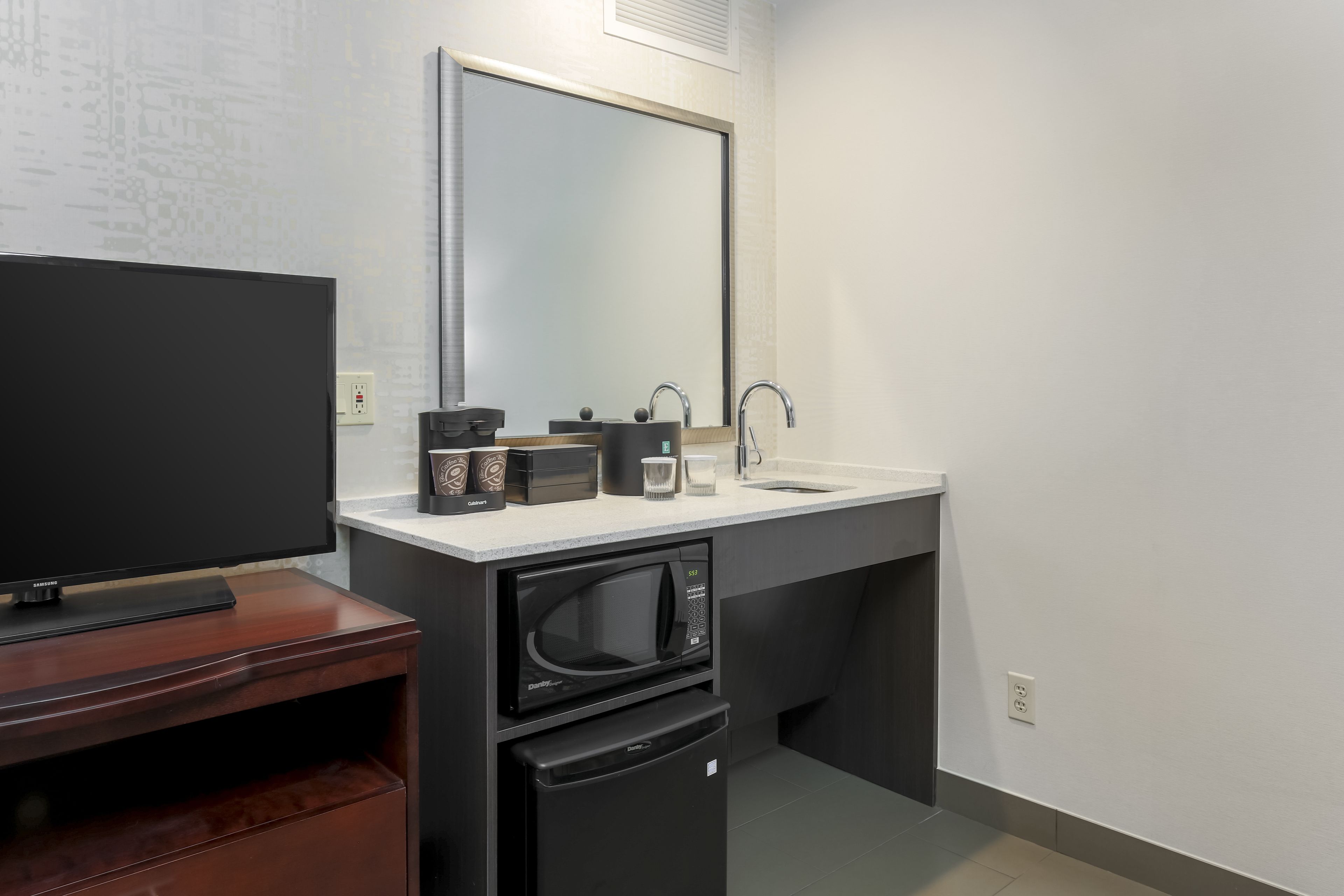 premium bedding, in-room safe, desk, soundproofing