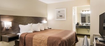 Quality Inn & Suites Dallas - Cityplace