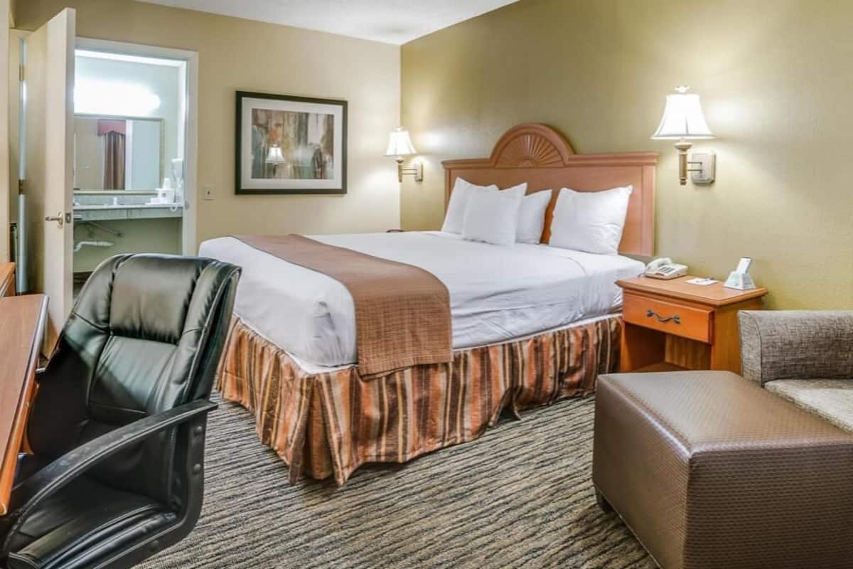 In-room safe, iron/ironing board, free cribs/infant beds, free WiFi