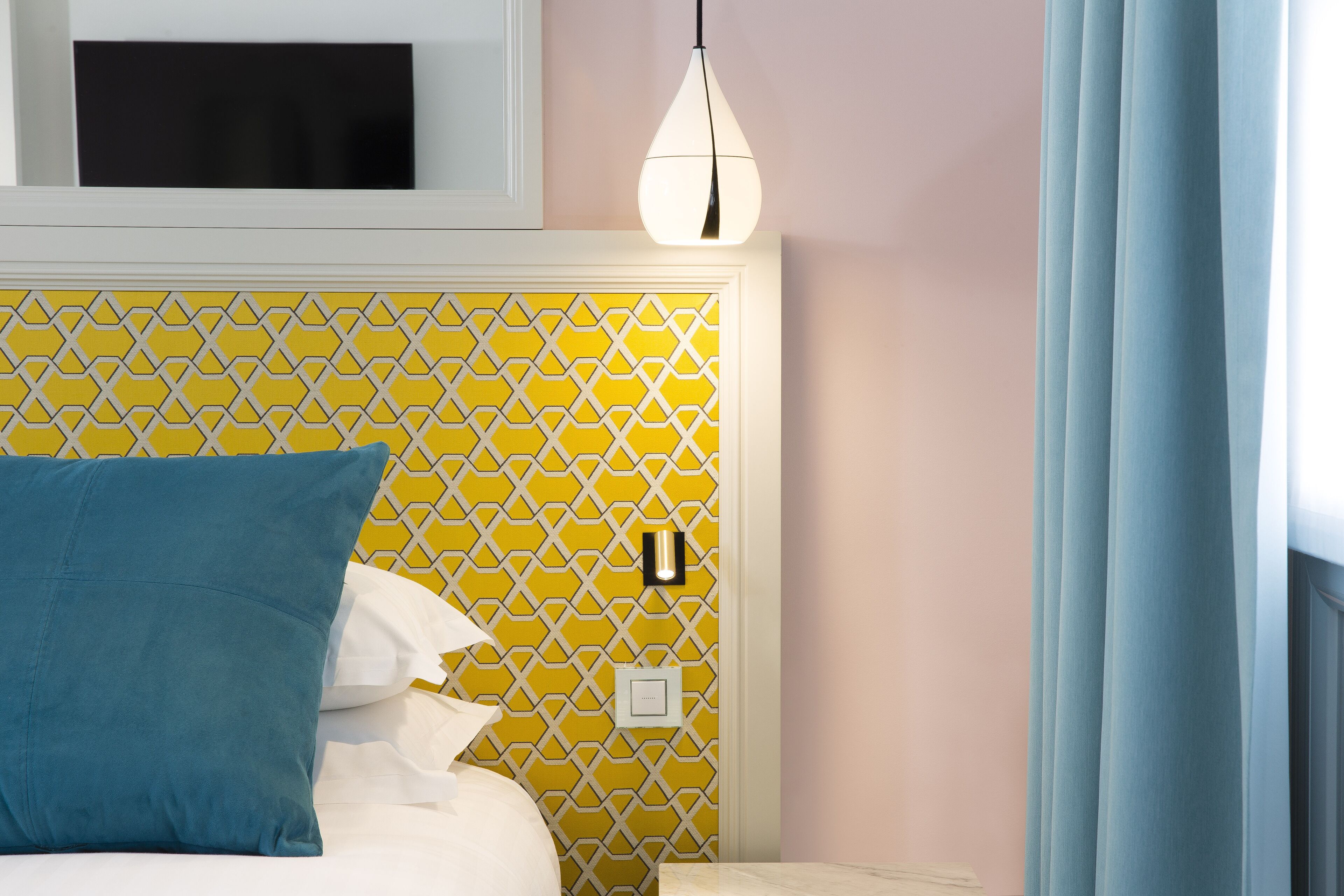 standard double room single use | hypo-allergenic bedding, minibar, in-room safe, desk