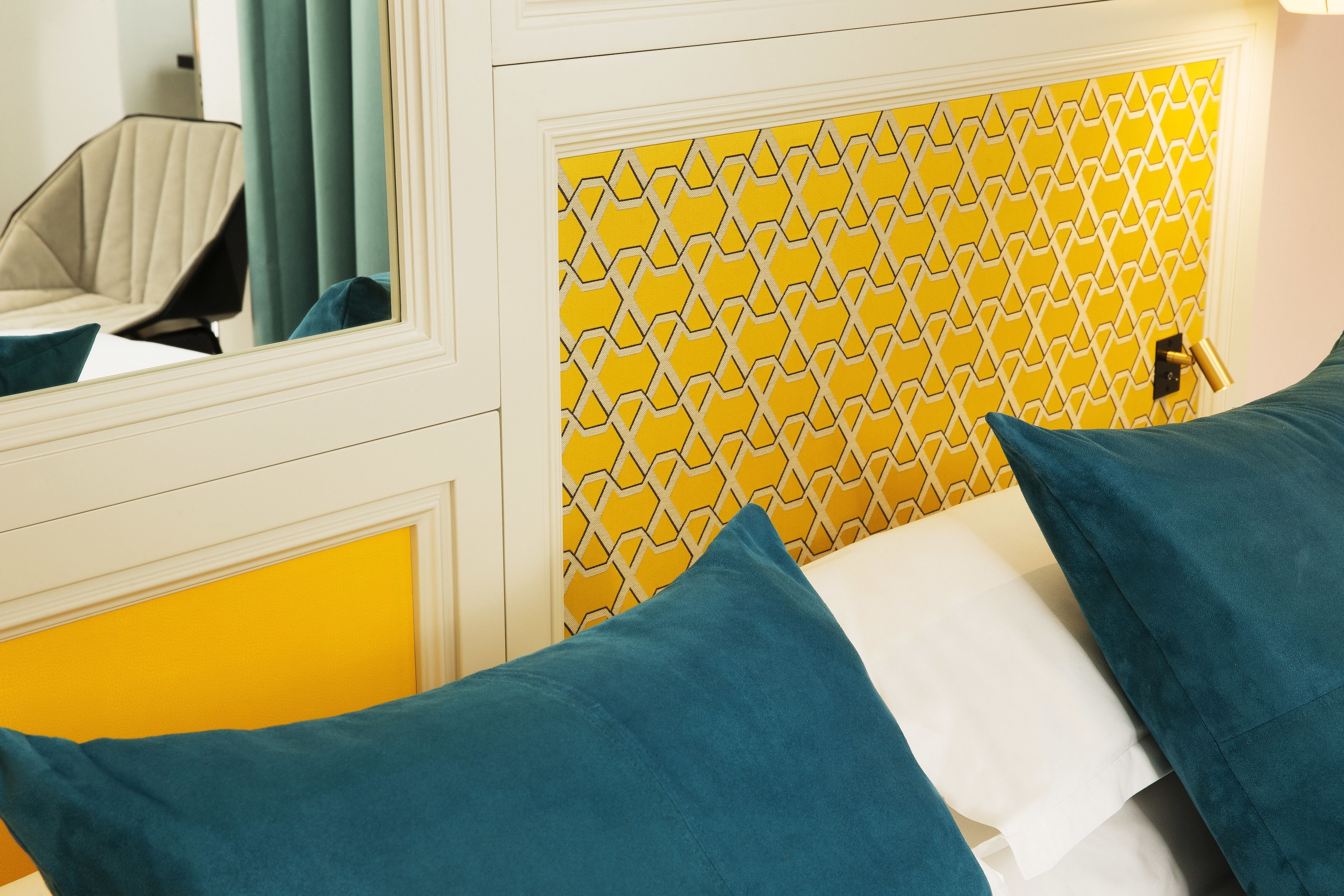 hypo-allergenic bedding, minibar, in-room safe, desk