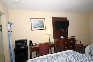 In-room safe, desk, laptop workspace, iron/ironing board - Hamilton Inn Jonesville NC (Jonesville)