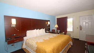 Standardrum - 1 kingsize-säng - tillgänglighetsanpassat - icke-rökare | Värdeförvaringsskåp på rummet, skrivbord och arbetsyta för laptop