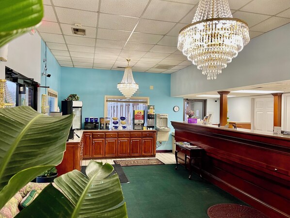 Free daily continental breakfast - Hamilton Inn Jonesville NC (Jonesville)