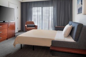Premium bedding, pillow-top beds, in-room safe, desk - Courtyard by Marriott Silver Spring North/White Oak (Silver Spring)