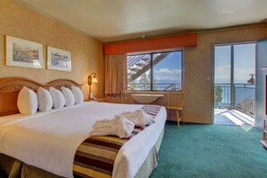 Desk, iron/ironing board, free WiFi, bed sheets - Pepper Tree Inn (Tahoe City)