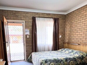 1 bedroom, laptop workspace, iron/ironing board, free WiFi