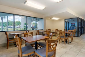 Free daily buffet breakfast