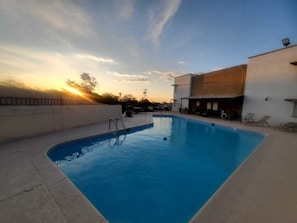 Bar im Pool