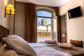 Standard Double Room | 1 bedroom, minibar, in-room safe, desk