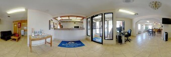 Americas Best Value Inn & Suites Macon at Eisenhower Pkwy