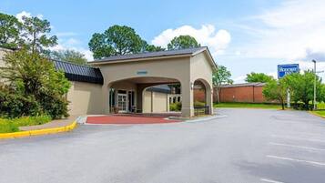 Fachada da propriedade