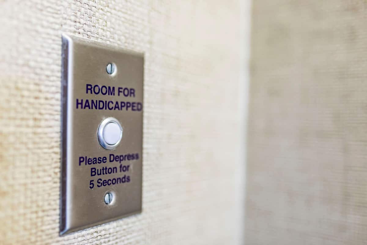 Premium bedding, in-room safe, desk, laptop workspace