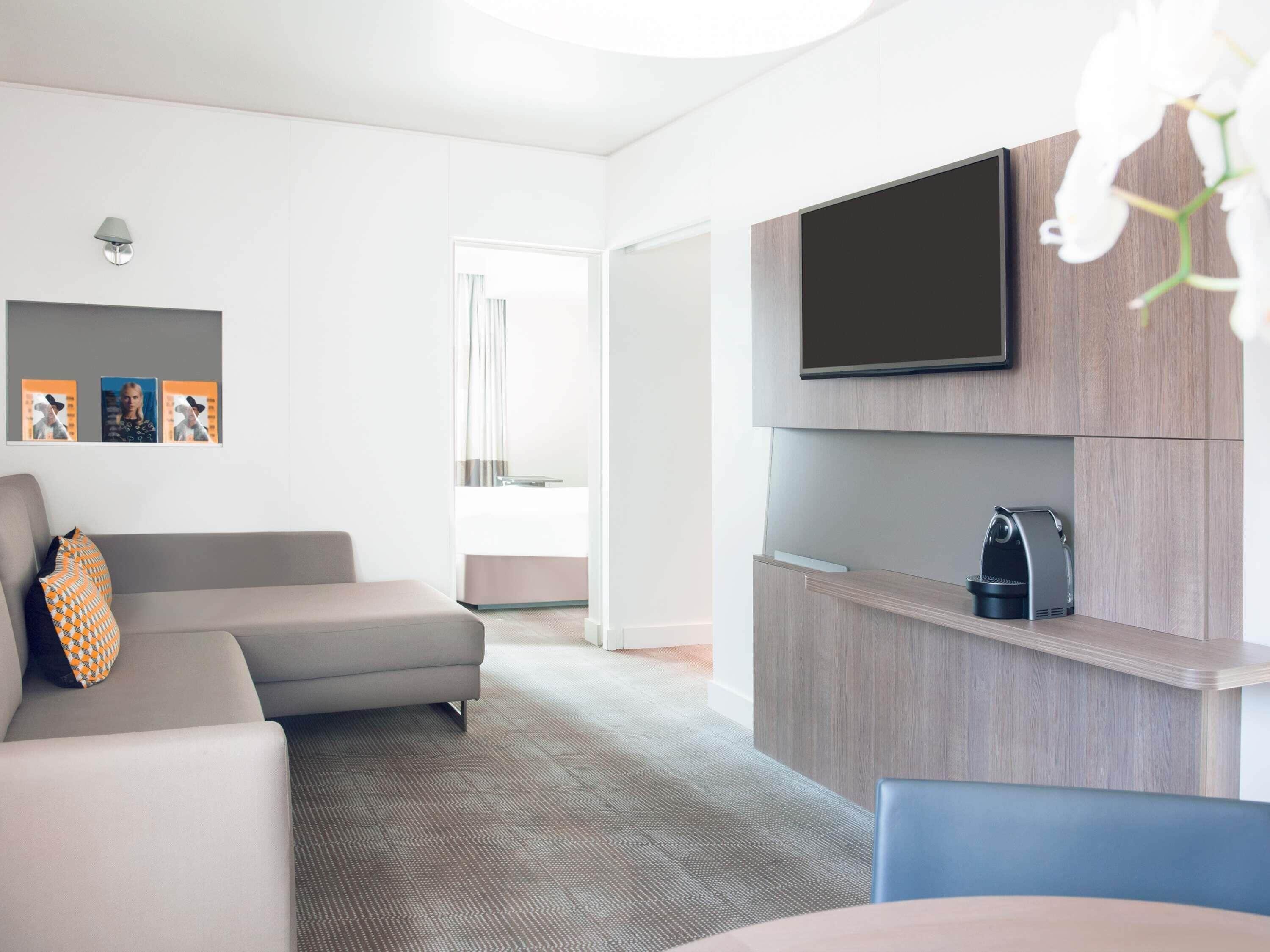 Suite, 1 Queen Bed with Sofa bed | Minibar, in-room safe, desk, soundproofing
