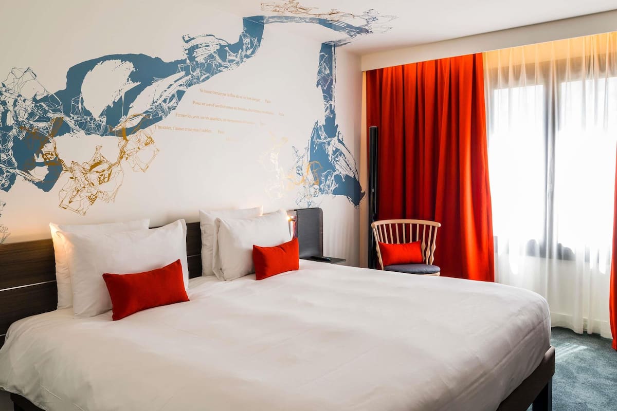 Kamar Eksekutif, 1 Tempat Tidur King | Minibar, brankas, meja kerja, dan kedap suara