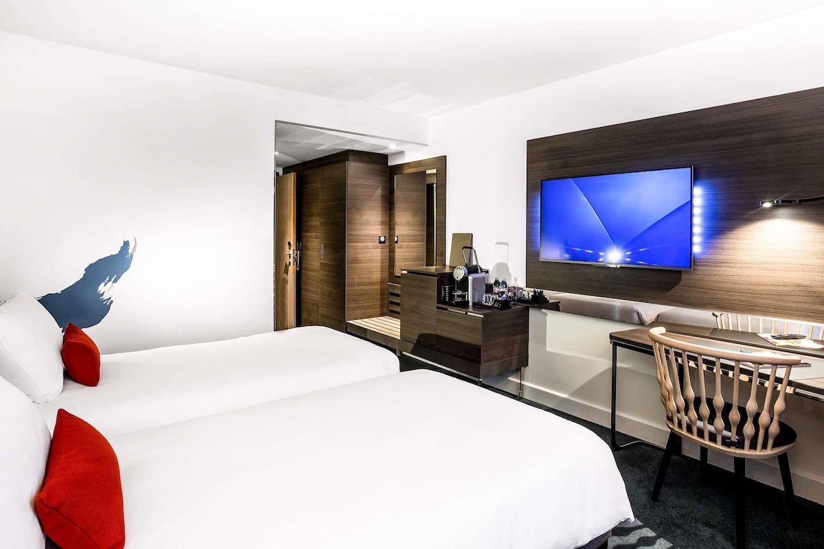 Kamar Twin Eksekutif, 2 Tempat Tidur Twin | Minibar, brankas, meja kerja, dan kedap suara