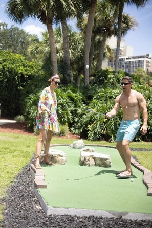 Mini-golf