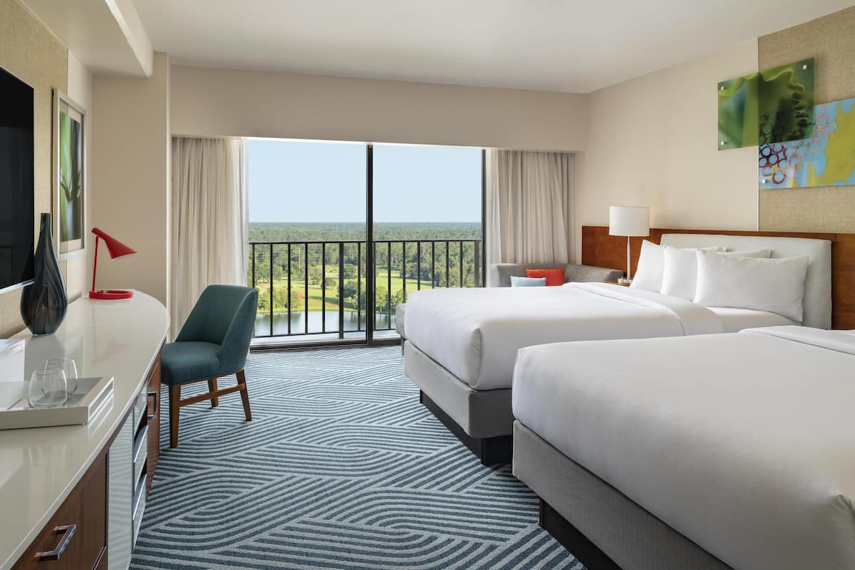 Premium bedding, in-room safe, individually decorated