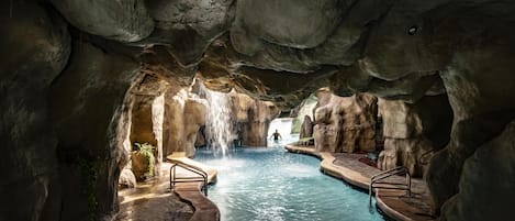 3 Außenpools, Cabañas (gegen Gebühr), Sonnenschirme