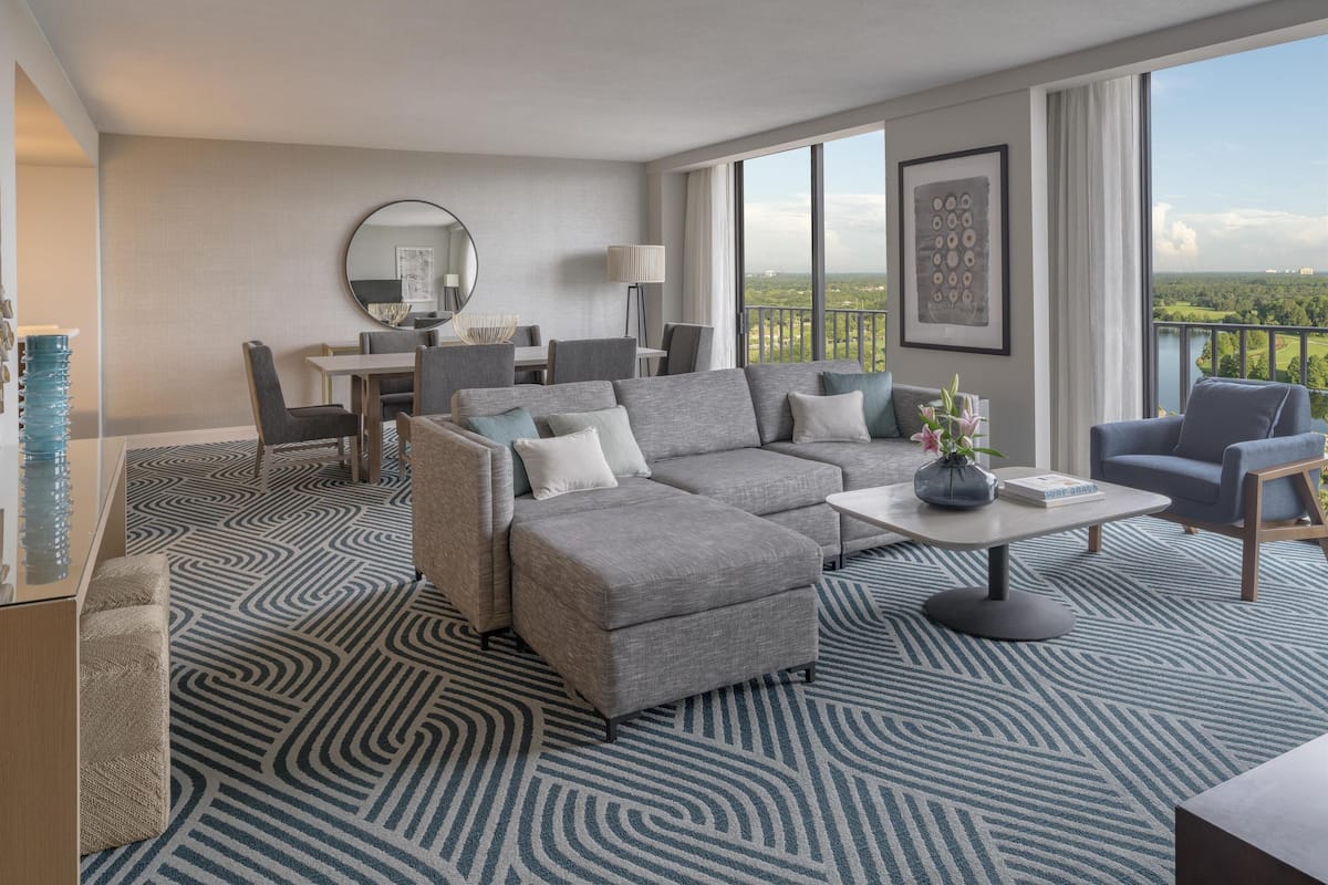 Suite (VIP) | Premium bedding, in-room safe, individually decorated
