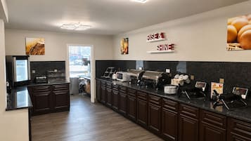 Free daily continental breakfast