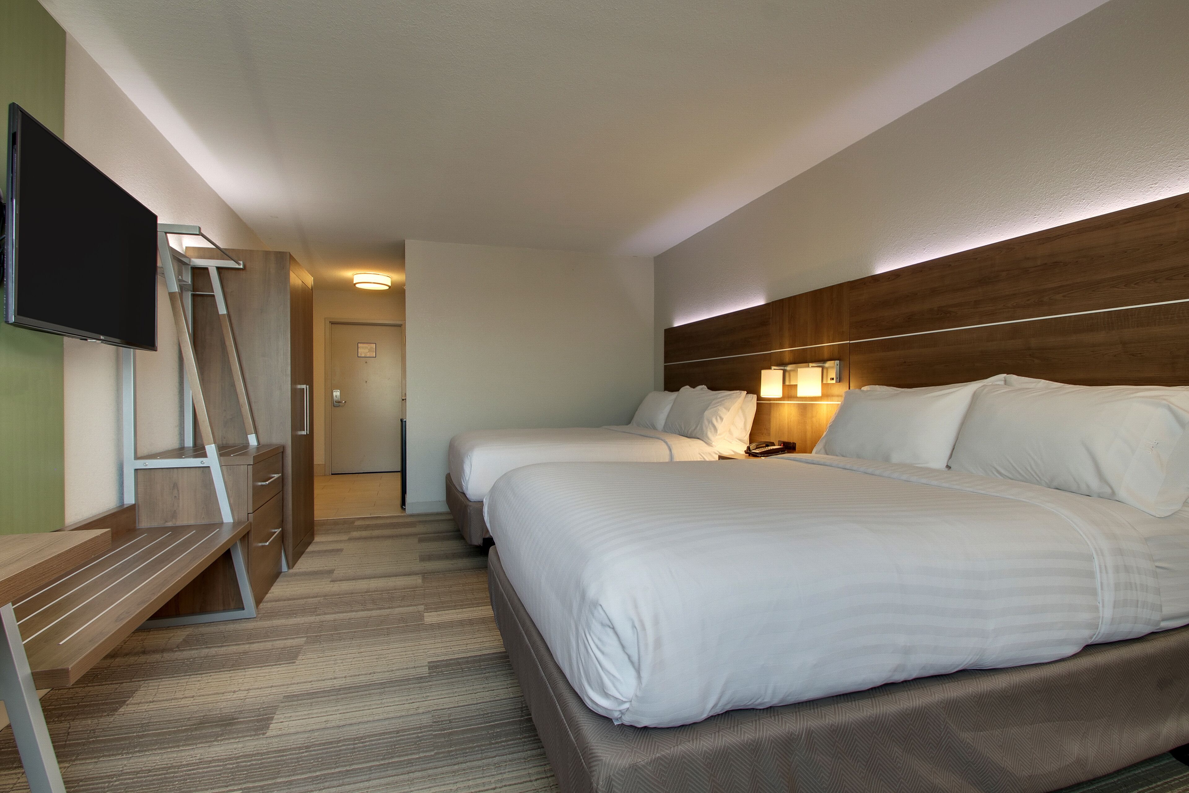 Desk, iron/ironing board, free WiFi, bed sheets