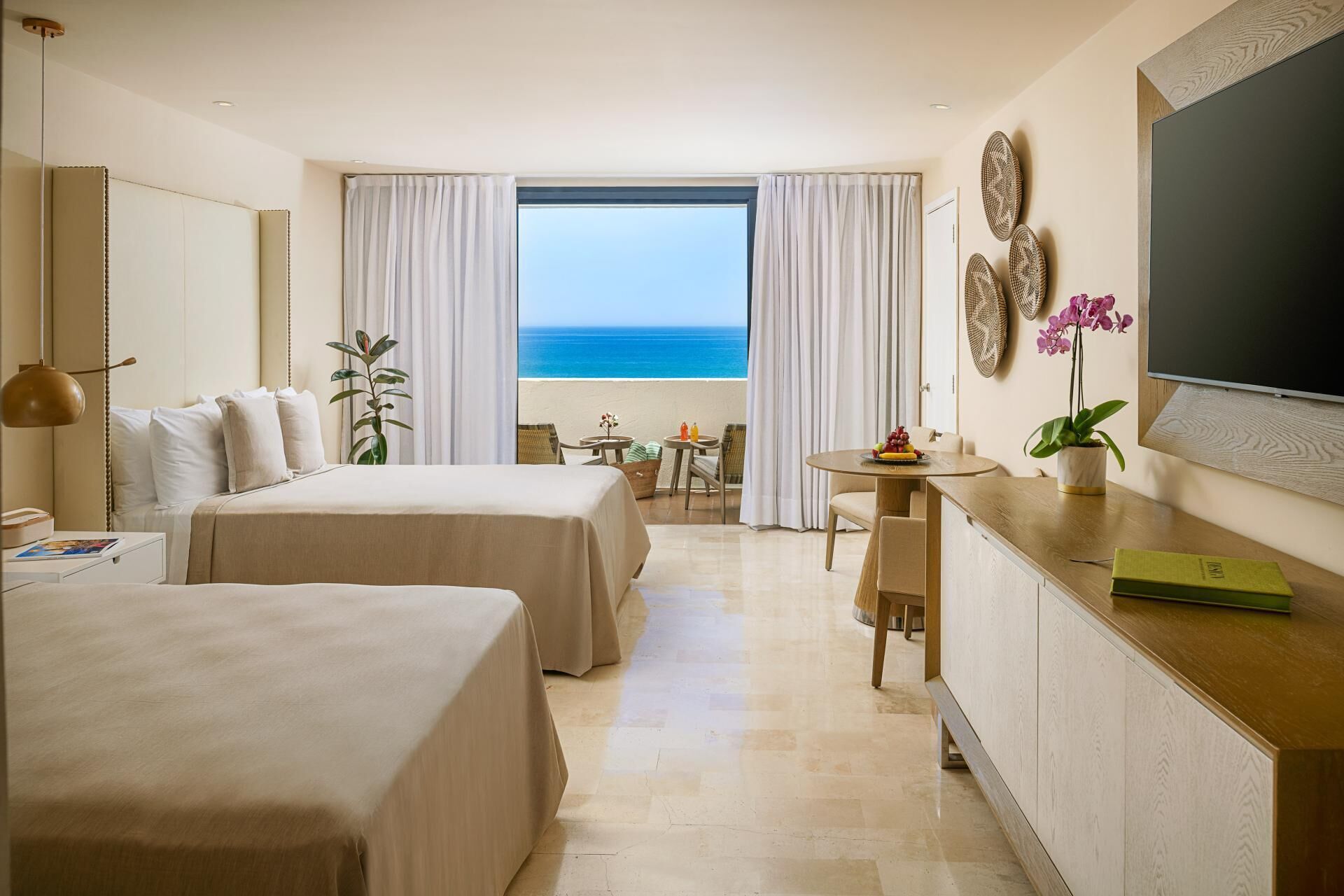 The Reserve Suite Ocean Front | Ropa de cama de alta calidad y edredones de plumas