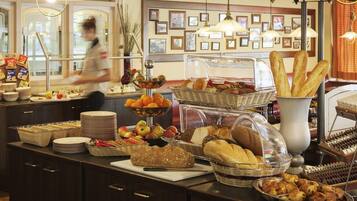 Desayuno buffet todos los días (con cargo)