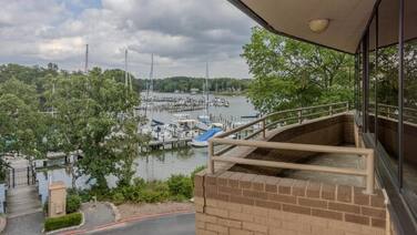 Solomons Inn Resort & Marina