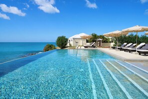 Outdoor pool, open 9 AM to 6 PM, pool umbrellas, sun loungers - Hawksbill Resort Antigua (St. John's)