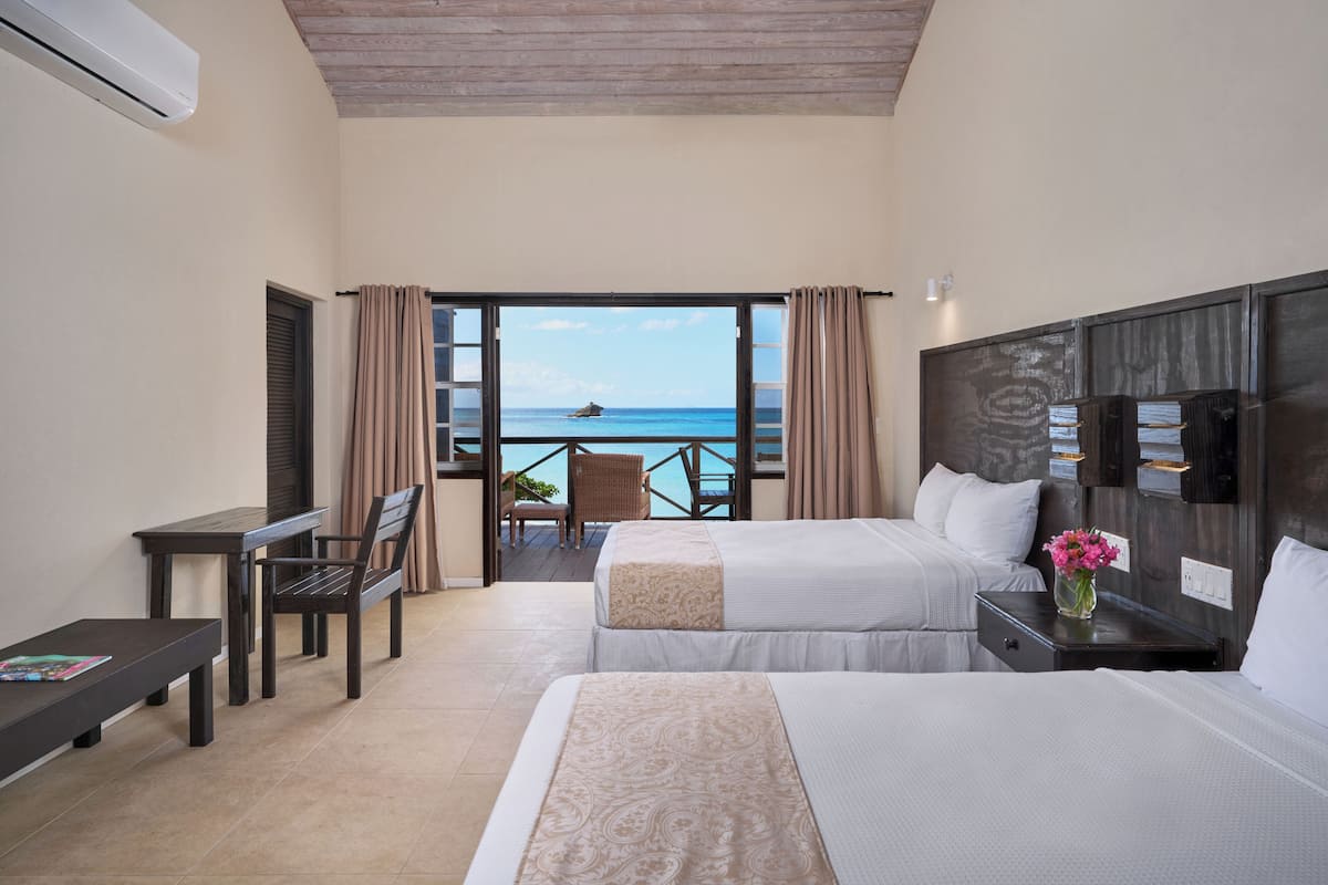 Superior Seaview Room (2 Double Beds) | 高級寝具、ミニバー、セーフティボックス (室内)、防音設備