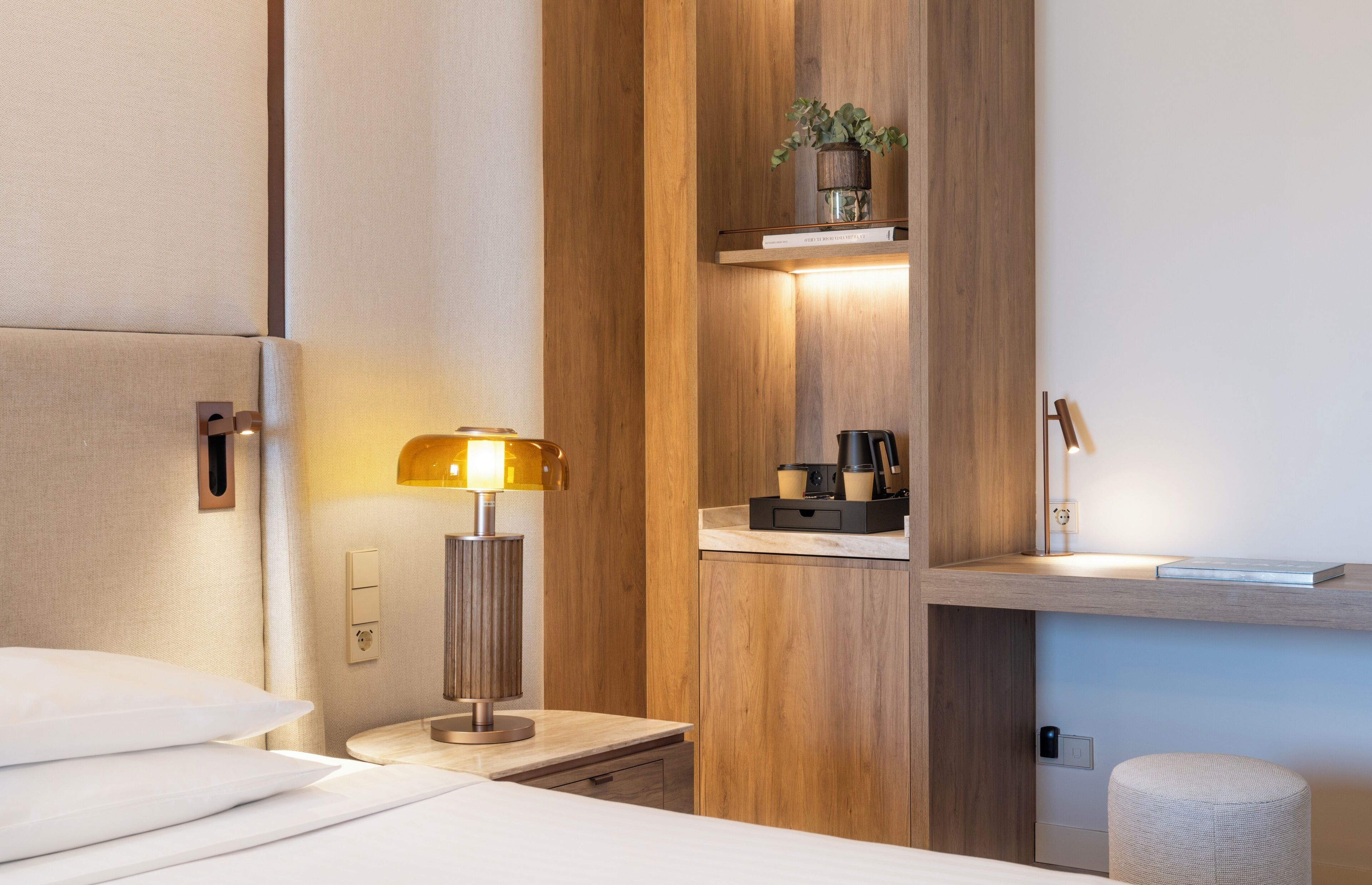 panoramic room, 1 king bed, city view | 1 bedroom, minibar, in-room safe, desk