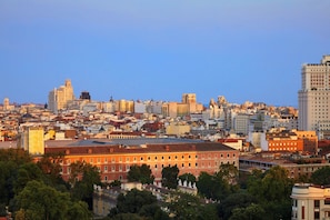 Minibar, in-room safe, desk, laptop workspace