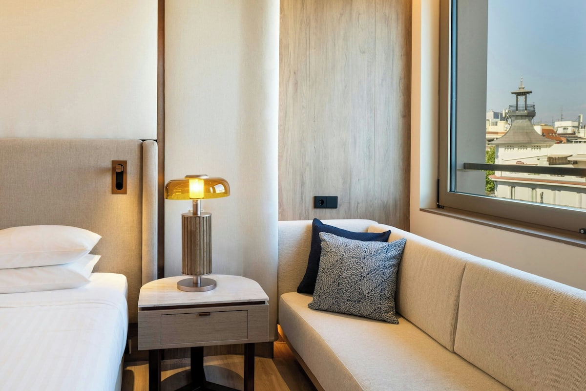 1 bedroom, minibar, in-room safe, desk