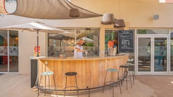 Poolside bar