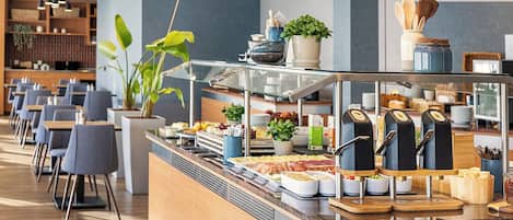 Daily buffet breakfast (EUR 19 per person)