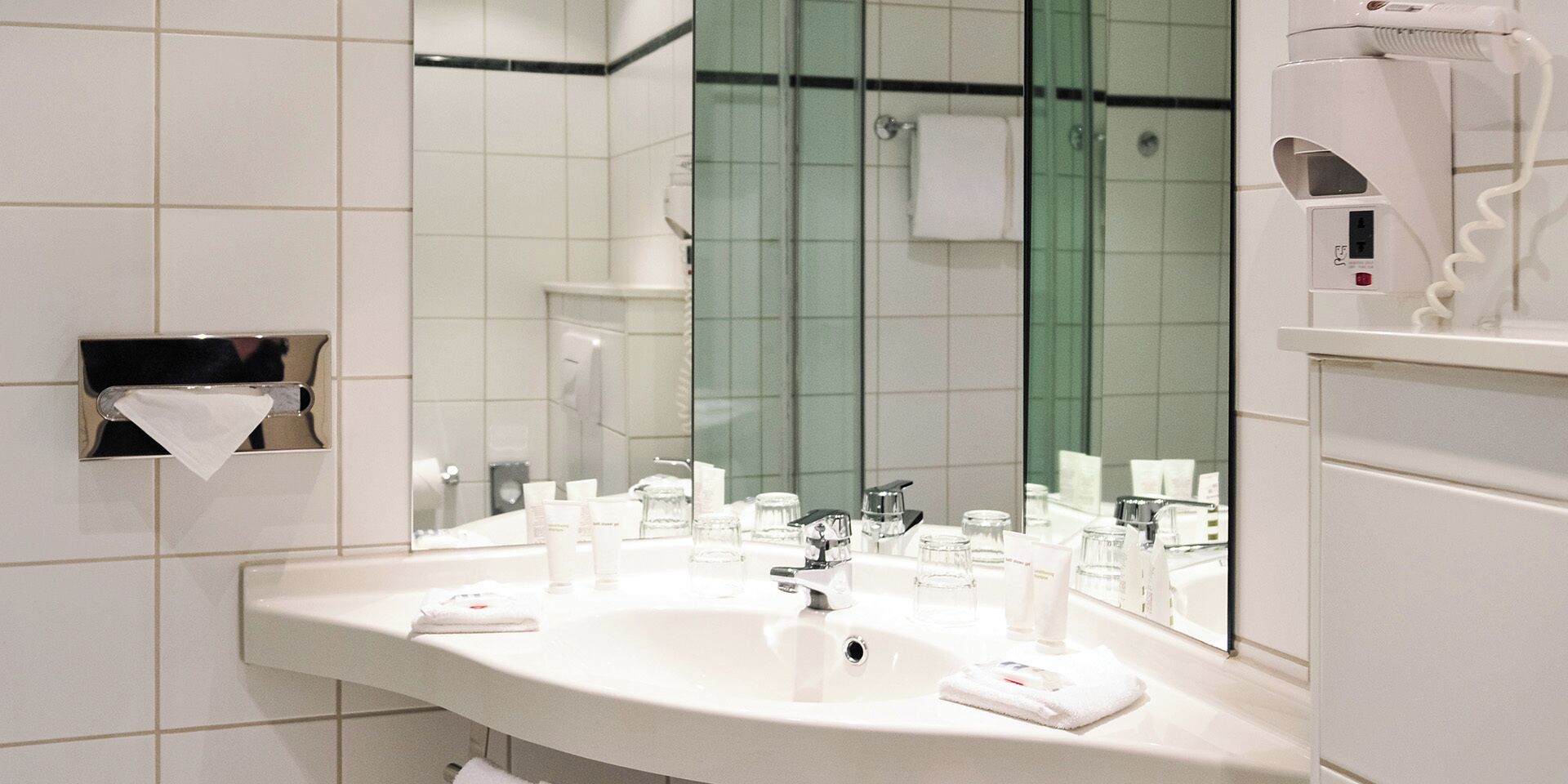 superior double room | bathroom | free toiletries, hair dryer, towels