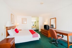 Habitación Premium, 1 cama de matrimonio grande | 1 dormitorio, escritorio, tabla de planchar con plancha y wifi gratis